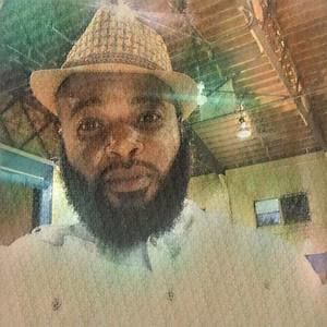 Meet your Posher, Dennis